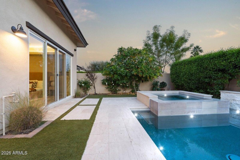 Primary Walk Out Hot Tub