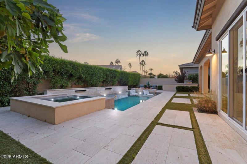 Walk out to Outdoor Kitchen