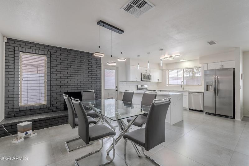 011_Formal Dining Area