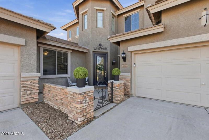 Courtyard in the front