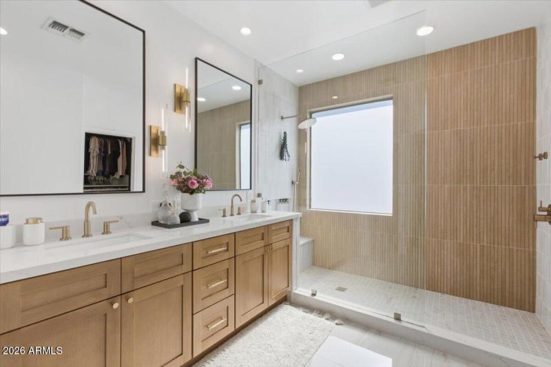 29-2177 E Glacier Pl