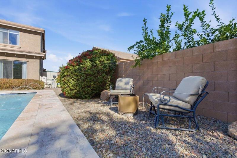 44-2177 E Glacier Pl