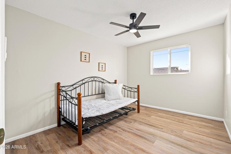 8602 N 33rd Ave - 14