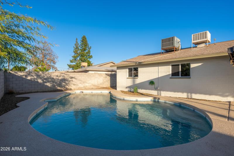 8602 N 33rd Ave - 29