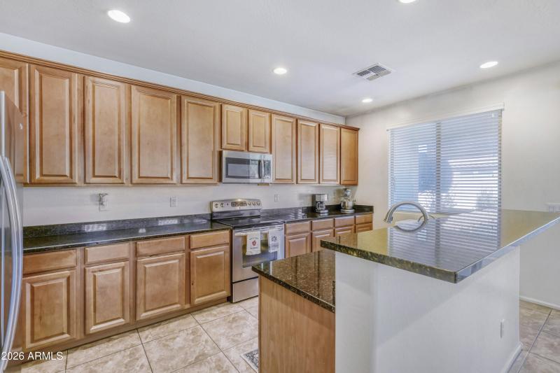 874 E Furness dr - MLS Sized - 011 - 11