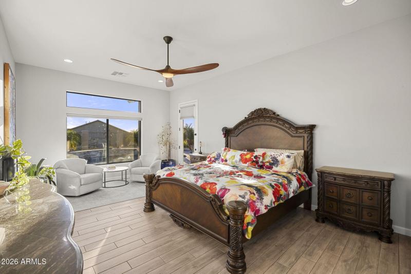 16-web-or-mls-9065-e-leonora-st