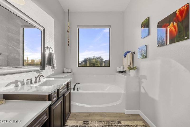 20-web-or-mls-9065-e-leonora-st