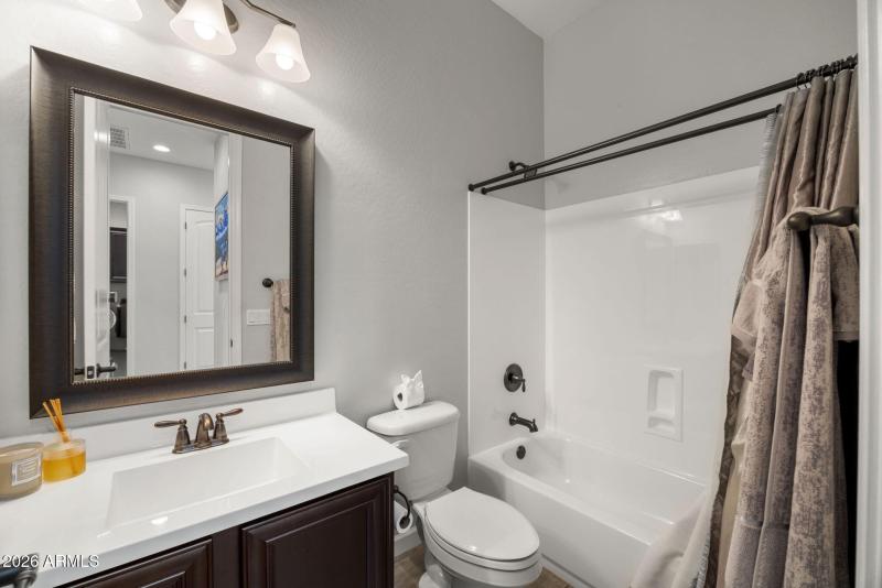 25-web-or-mls-9065-e-leonora-st