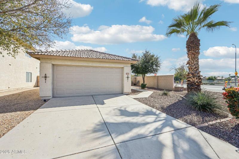 3-web-or-mls-N 107th Dr-S0402-003