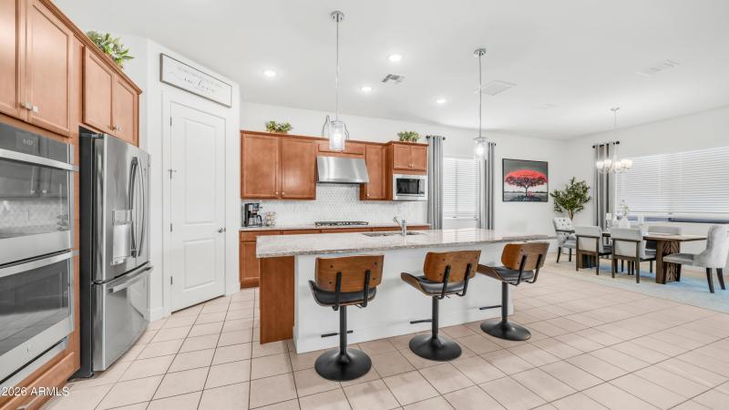 8022 W Northview Ave (8)