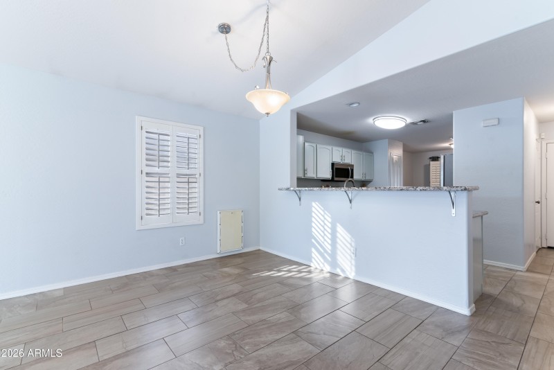 11_14809 n 139th ln-11