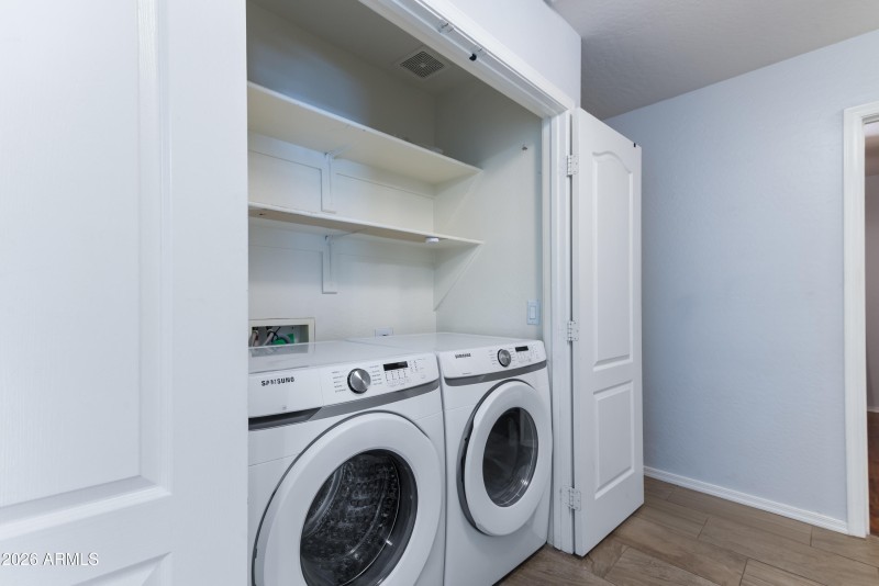 18_14809 n 139th ln-16