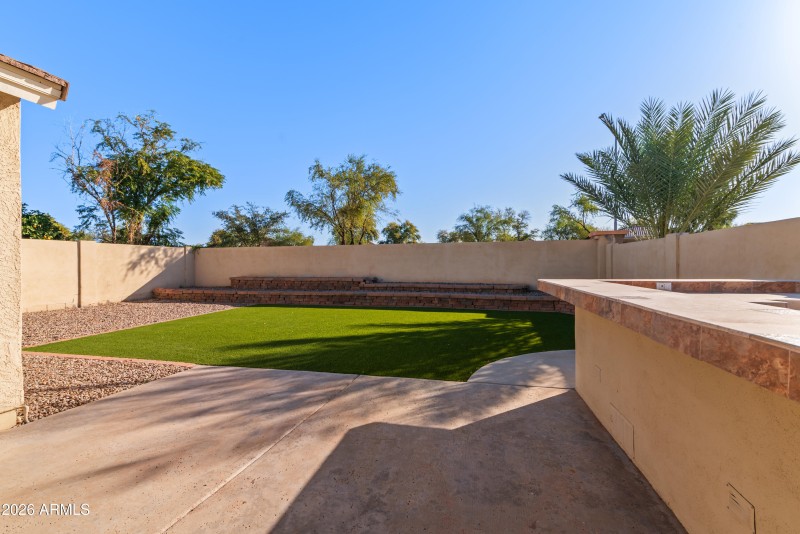 31_14809 n 139th ln-28