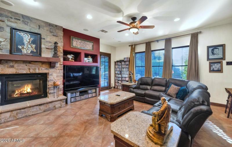 9463 E Sonoran Sunset Pass