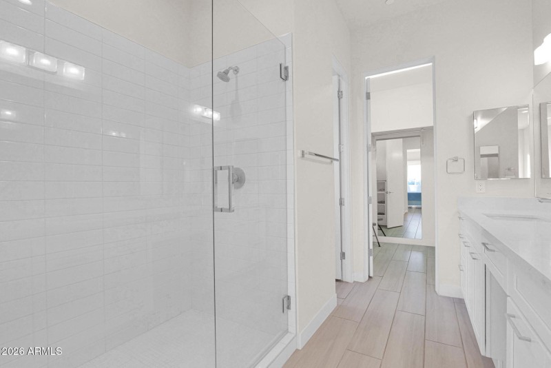 16-web-or-mls-P1471595