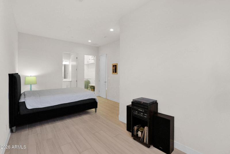 22-web-or-mls-P1471603