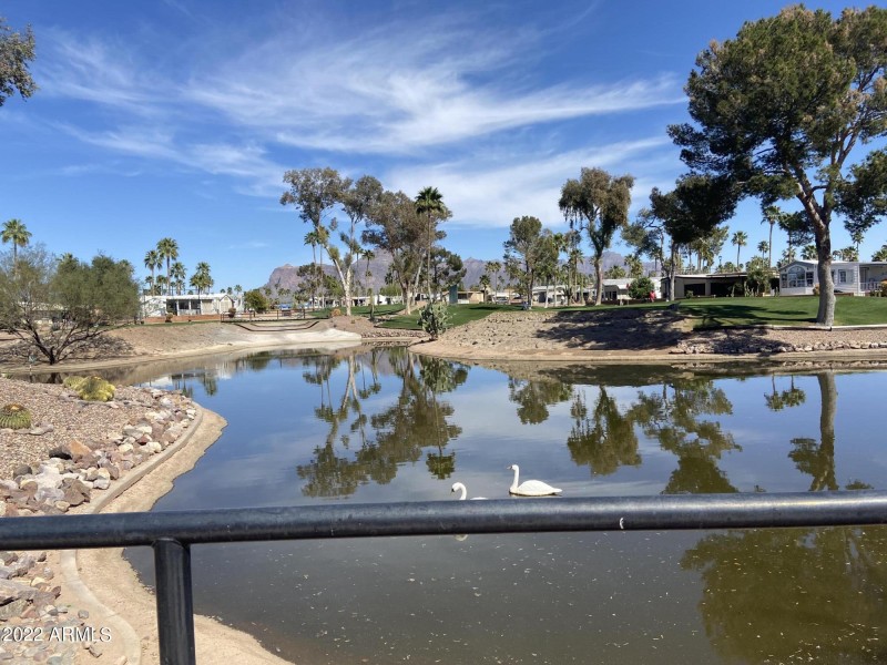 65D2CDF4-677A-4610-B5BF-5D01F43C88C2