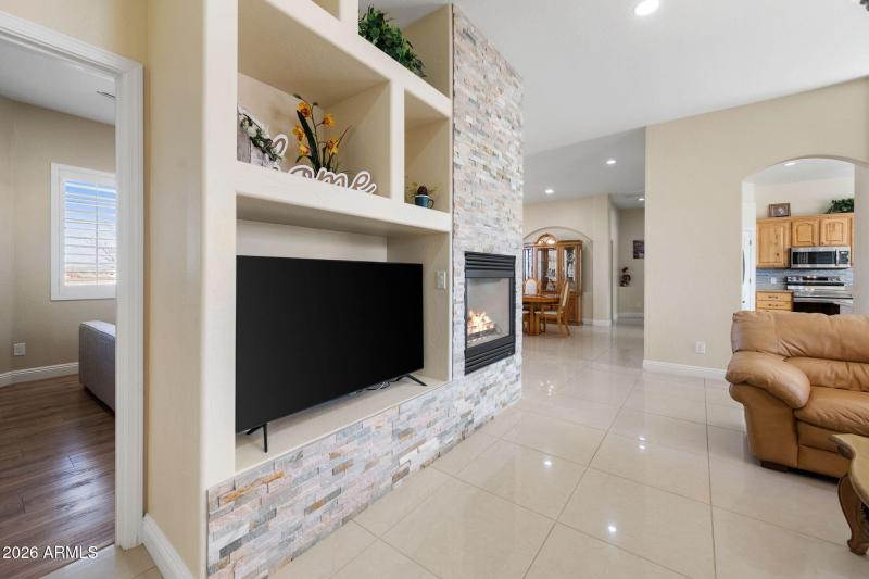 14-Lving Room to Dining Room