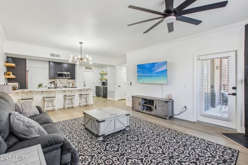 6-web-or-mls-N 76th St 2263-006