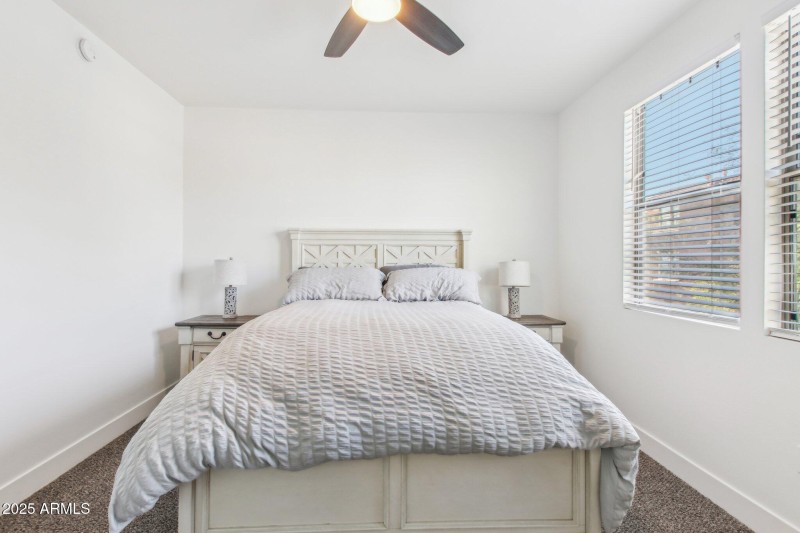 25-web-or-mls-N 76th St 2263-025