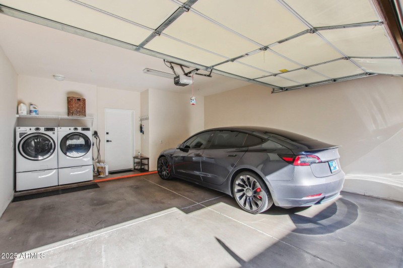 28-web-or-mls-N 76th St 2263-028