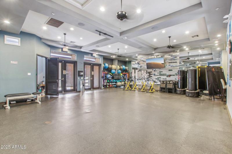 13-web-or-mls-N 76th St 2263-013