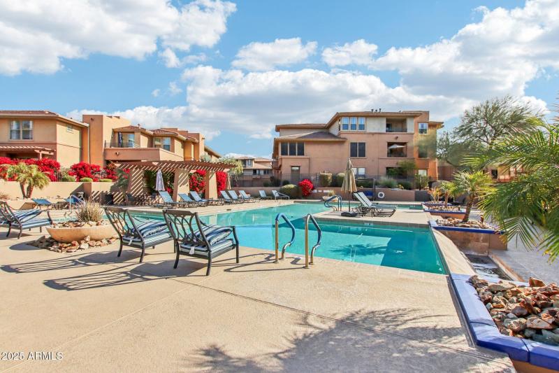 36-web-or-mls-N 76th St 2263-036