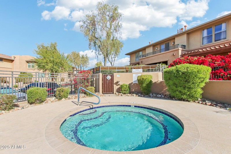 35-web-or-mls-N 76th St 2263-035