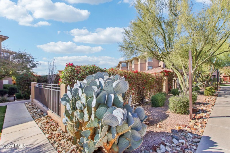 38-web-or-mls-N 76th St 2263-038