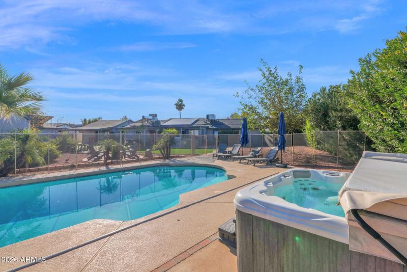 49-web-or-mls-P1481973