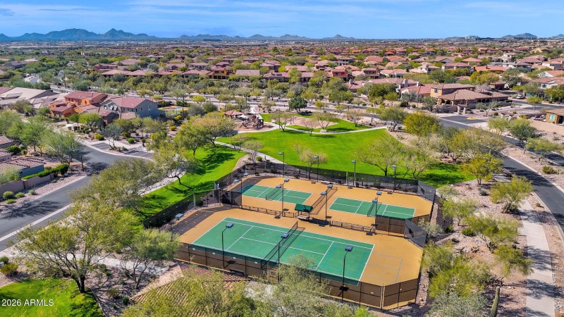 Pickleball & Tennis Courts