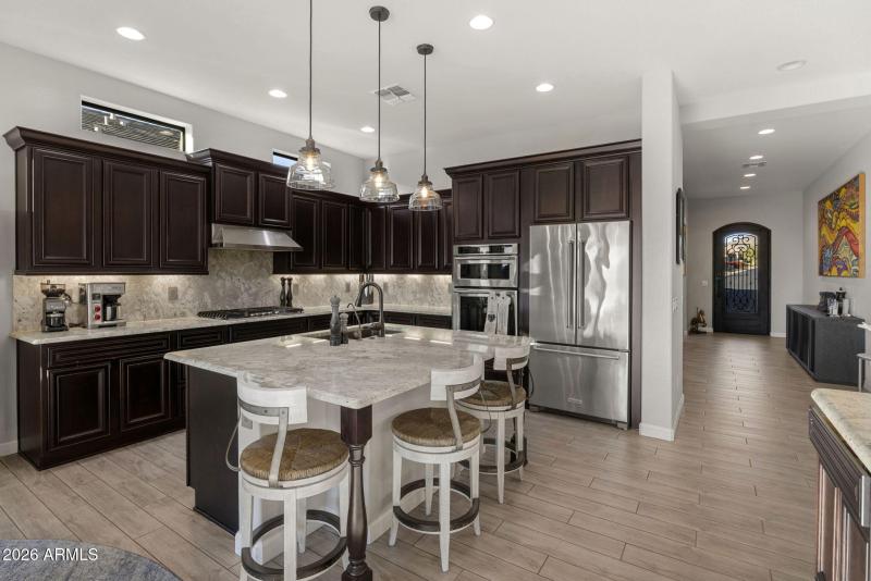 12-web-or-mls-9065-e-leonora-st