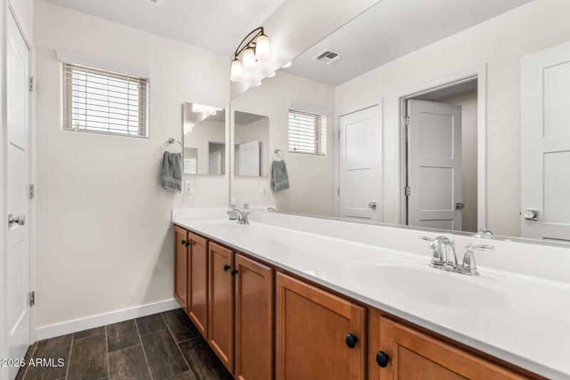 22556 N 100th Ave - 22