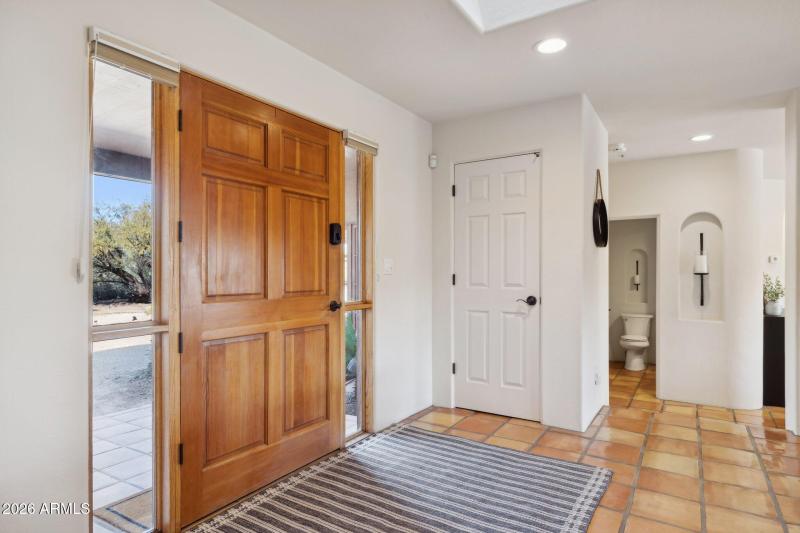 6-web-or-mls-25018-n-paso-trail