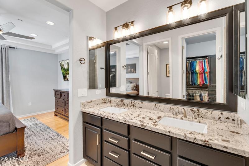 Double Vanity Granite Counters