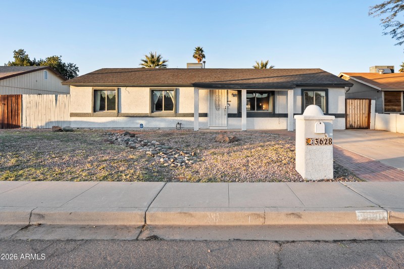 3628 E Hearn Rd-front