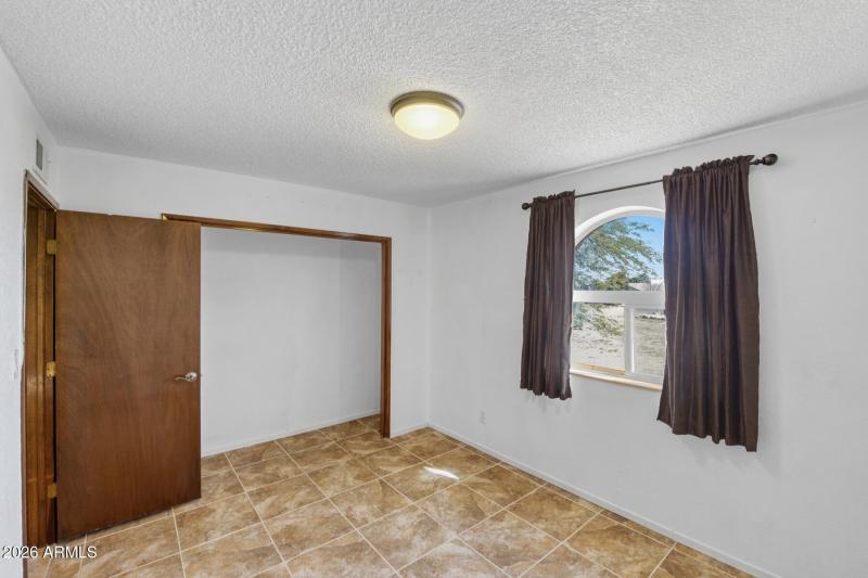 Guest Bedroom1.2 Apache