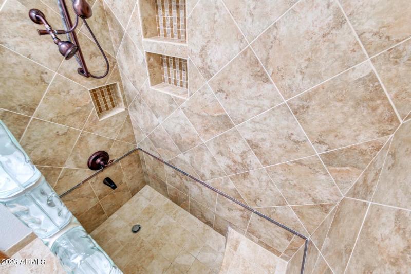 Guest Bathroom1.2 Apache