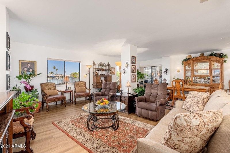 10330 W Thunderbird Blvd APT C114 - 12