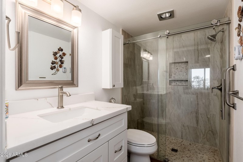 10330 W Thunderbird Blvd APT C114 - 26