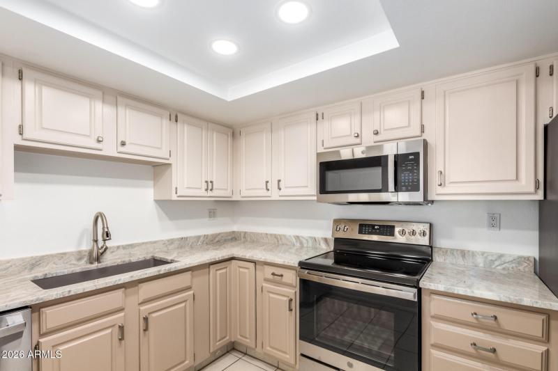 CHEFS SINK AND TWO TONED CABINETS