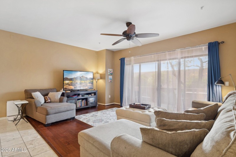 2-web-or-mls-20660-n-40th-st-1130