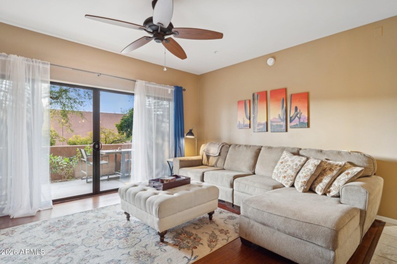 5-web-or-mls-20660-n-40th-st-1130