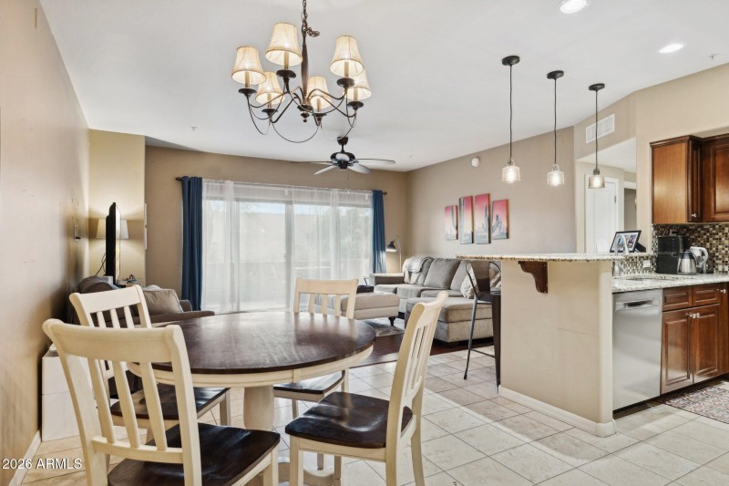 6-web-or-mls-20660-n-40th-st-1130