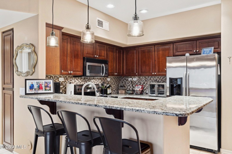 8-web-or-mls-20660-n-40th-st-1130