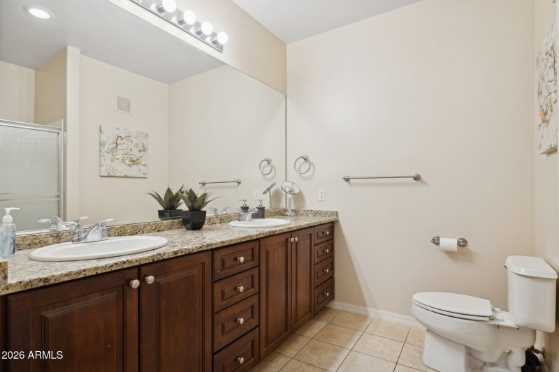 15-web-or-mls-20660-n-40th-st-1130