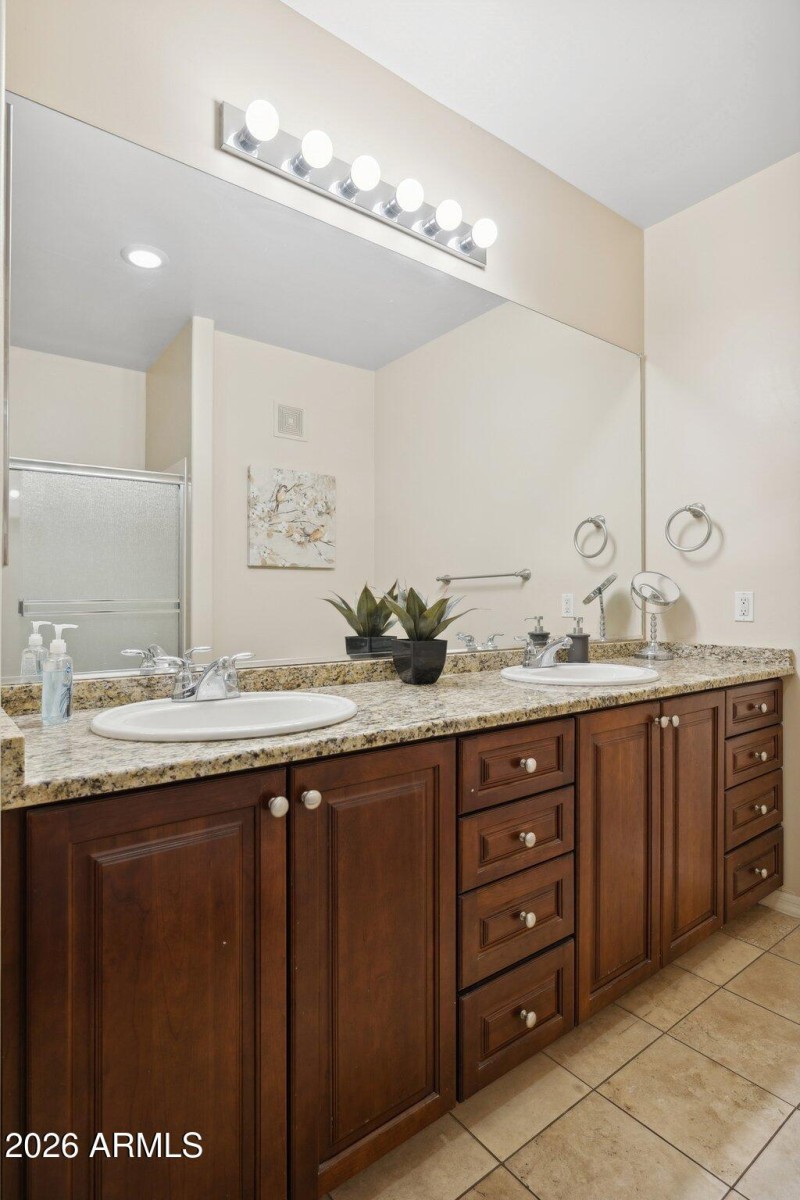 16-web-or-mls-20660-n-40th-st-1130