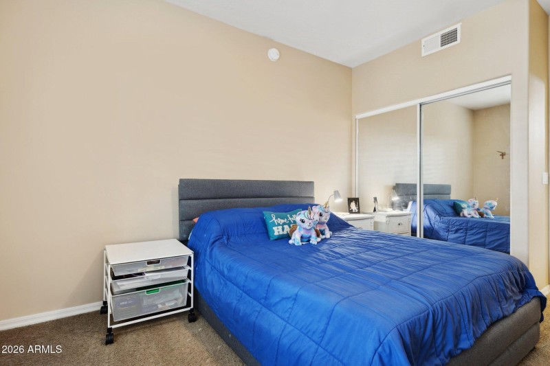 19-web-or-mls-20660-n-40th-st-1130