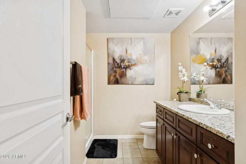 21-web-or-mls-20660-n-40th-st-1130