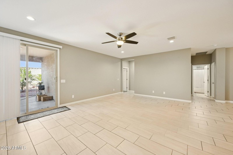 9-web-or-mls-W Bronco Trl-S3001-009